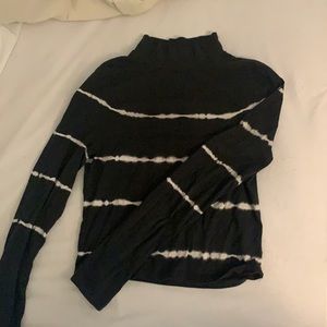 Long sleeve black and white mock neck top